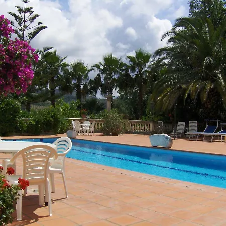 Giardino Dionysos Bed & Breakfast *